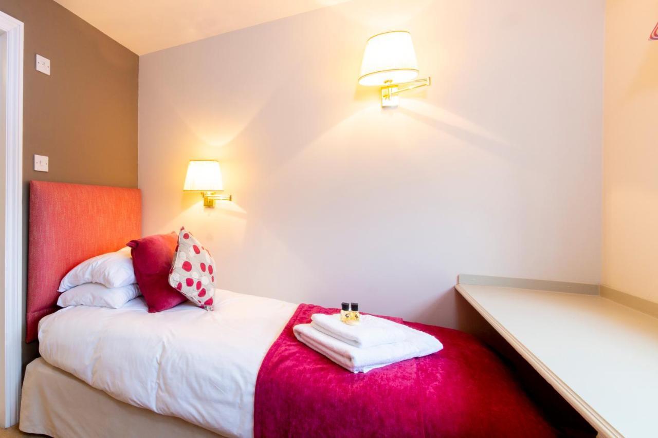 The White Hart Inn Newbury (Berkshire) Quarto foto